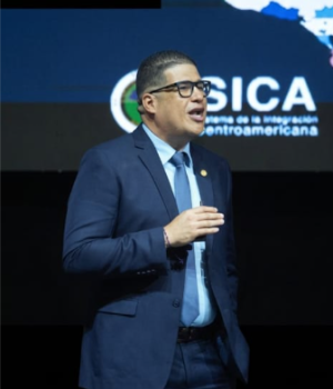A Armando de la Rosa